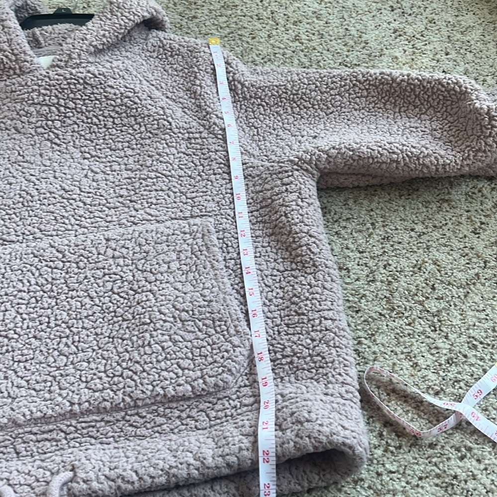 american eagle Women's pink fuzzy hooded Sweater - Picture 5 of 7